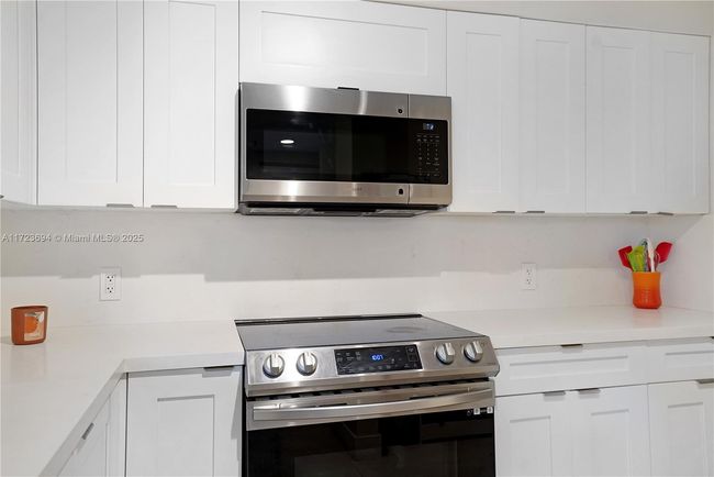 APT-704 - 1155 Brickell Bay Dr, Condo with 3 bedrooms, 2 bathrooms and null parking in Miami FL | Image 21