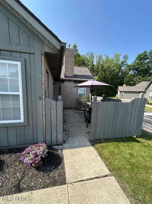 apt-1903-8050 Harbor Creek Dr, Mentor-On-The-Lake, OH, 44060-2077 | Card Image