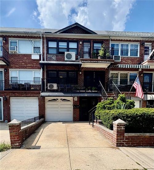 9452 Ridge Blvd, Brooklyn, NY, 11209-6757 | Card Image