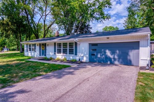 3017 Bancroft Rd, Fairlawn, OH, 44333-3240 | Card Image