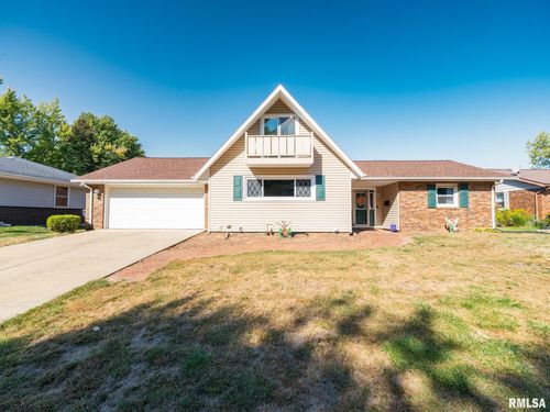 1833 Highwood Ave, Pekin, IL, 61554-6474 | Card Image