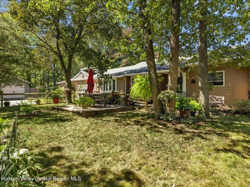 30 Glenerie Ln, Saugerties, NY, 12477-3316 | Card Image