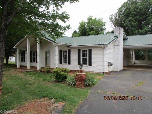 4666 Seward Rd, Pfafftown, NC, 27040-8443 | Card Image