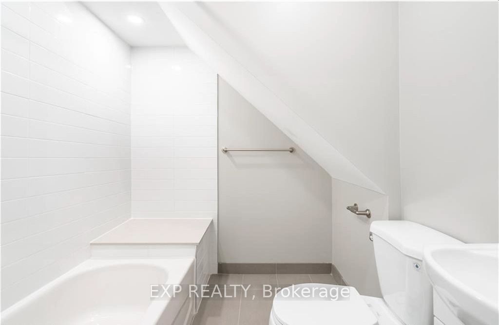 Residential Lease in Hamilton 5
