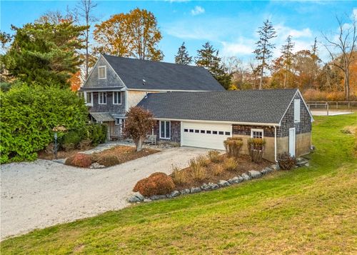 95 Indian Point Rd, Tiverton, RI, 02878-4706 | Card Image