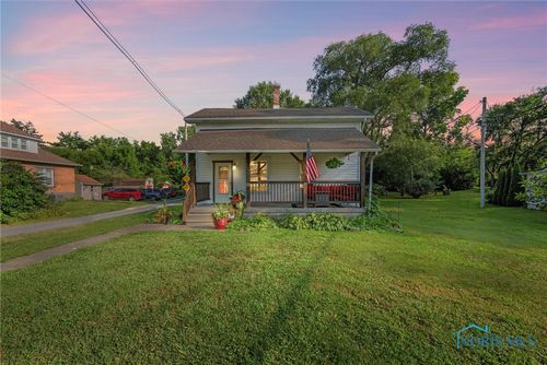 321 Front St, Pemberville, OH, 43450-9701 | Card Image