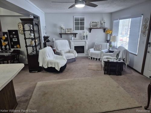 6373 Hall Rd, Dryden, MI, 48428-9647 | Card Image