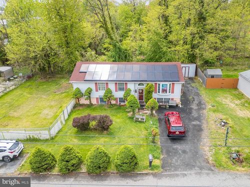 820 Walnut Avenue, BENSALEM, PA, 19020 | Card Image