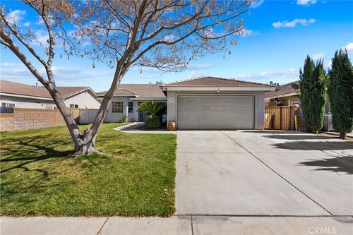 44840 Fenhold, Lancaster, CA, 93535 | Card Image