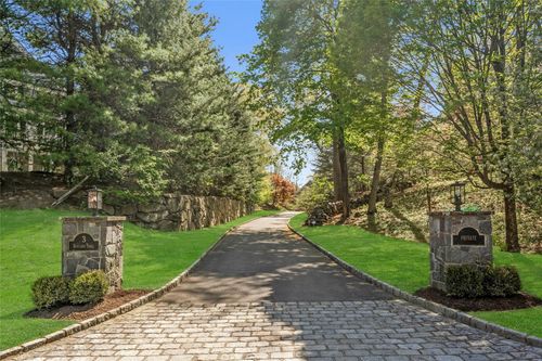 3 Boulder Trl, Chappaqua, NY, 10514-3049 | Card Image