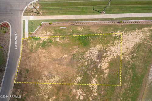 101 Sea Island Ln, Youngsville, LA, 70592-7047 | Card Image