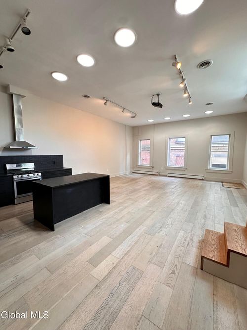 2b-53 3rd St, Troy, NY, 12180-3984 | Card Image