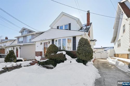 169 6th St, Clifton, NJ, 07011-3103 | Card Image