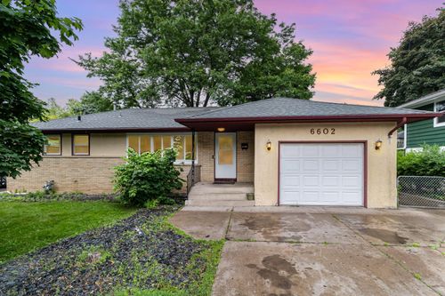 6602 36th Ave N, Crystal, MN, 55427-2207 | Card Image