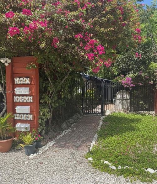 2928 Louise St, Miami, FL, 33133-3734 | Card Image