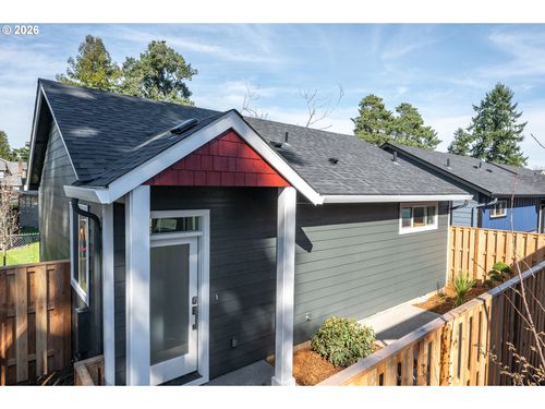 b-6215 Se Knapp St, Portland, OR, 97206 | Card Image