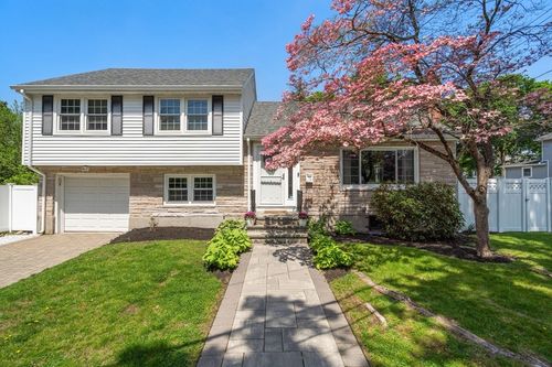 1 Deroma Rd, Boston, MA, 02132 | Card Image