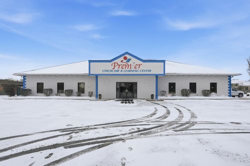 1100 Eagle Ridge Dr, Schererville, IN, 46375-2897 | Card Image