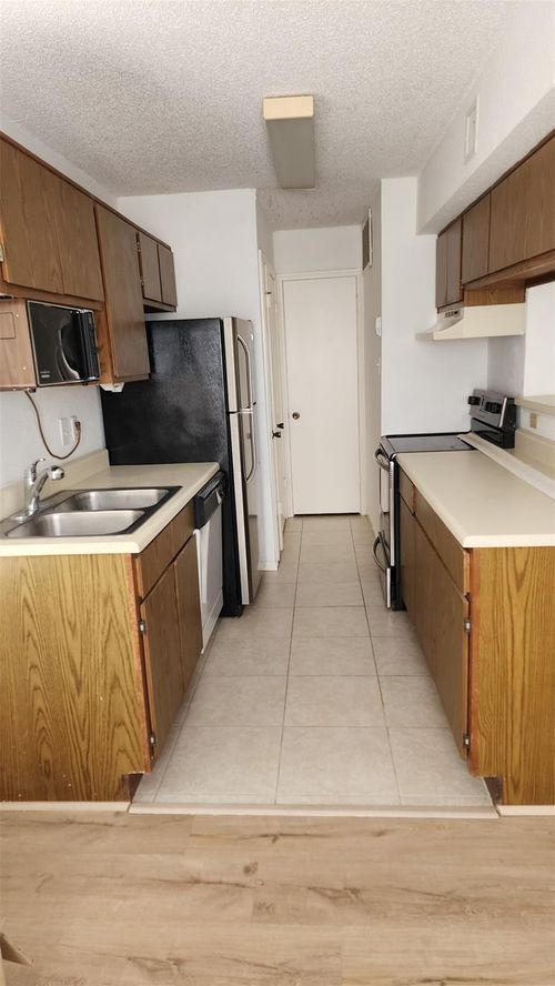 101-2750 Holly Hall St, Houston, TX, 77054-4147 | Card Image