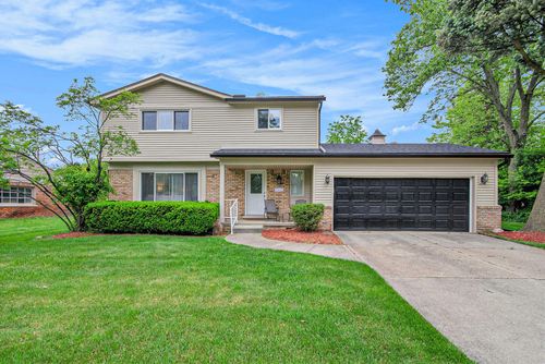 4014 Orchard Crest Dr, West Bloomfield, MI, 48322-1701 | Card Image