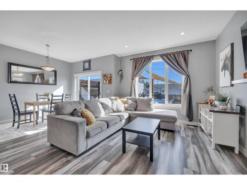 5011 53 Ave, Calmar, AB, T0C | Card Image