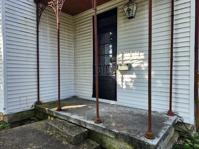 105 S Sycamore St, House other with 3 bedrooms, 2 bathrooms and null parking in Osgood IN | Image 26