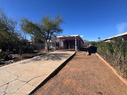 4864 W De La Canoa Dr, Amado, AZ, 85645-9755 | Card Image
