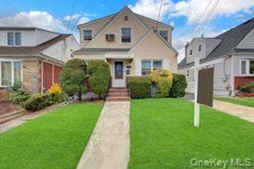 411 New Hyde Park Road, North Hempstead, NY, 11040 | Card Image