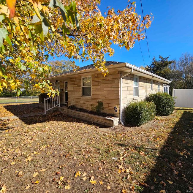 787 S Main St, House other with 3 bedrooms, 2 bathrooms and null parking in Linton IN | Image 35