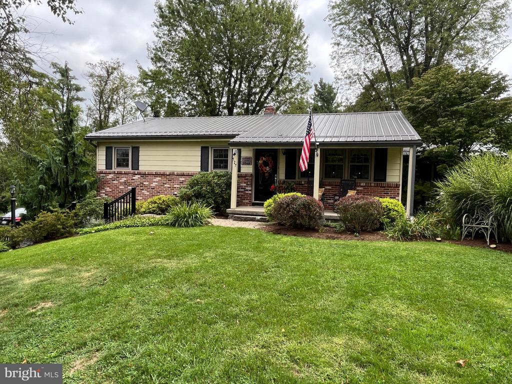Noerr Ln, Lewistown, PA 17044