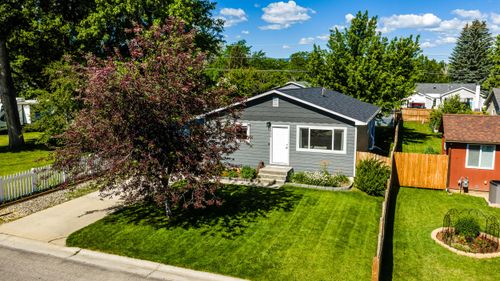 1526 S Thurmond Ave, Sheridan, WY, 82801-5546 | Card Image