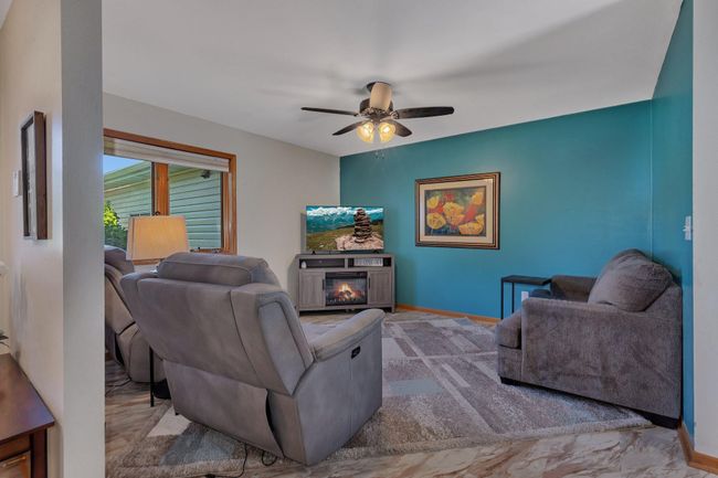 543 6 Th St, House other with 4 bedrooms, 4 bathrooms and null parking in Buffalo Lake MN | Image 10