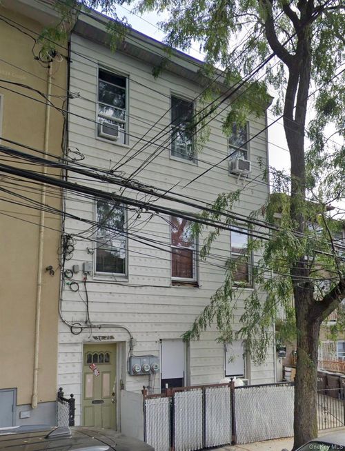 5825 Penrod Street, New York, NY, 11368 | Card Image