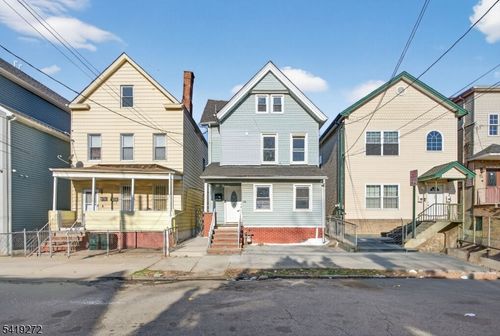 136 Smith St, Elizabeth, NJ, 07201-2738 | Card Image