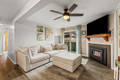 105-1625 Shadow Run Frontage, Steamboat Springs, CO, 80487-2425 | Card Image