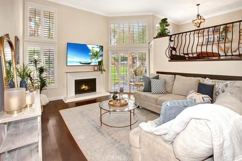 9-166 Singingwood, Irvine, CA, 92614-7097 | Card Image
