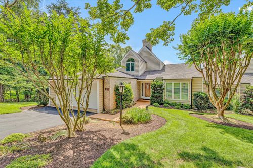 22-30 Island Green Cir, Penhook, VA, 24137-5077 | Card Image