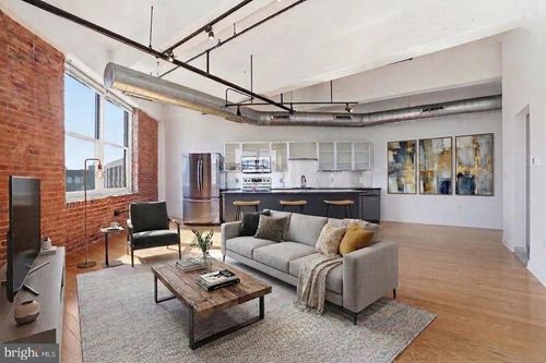 407-444 N 4th St, PHILADELPHIA, PA, 19123-4124 | Card Image