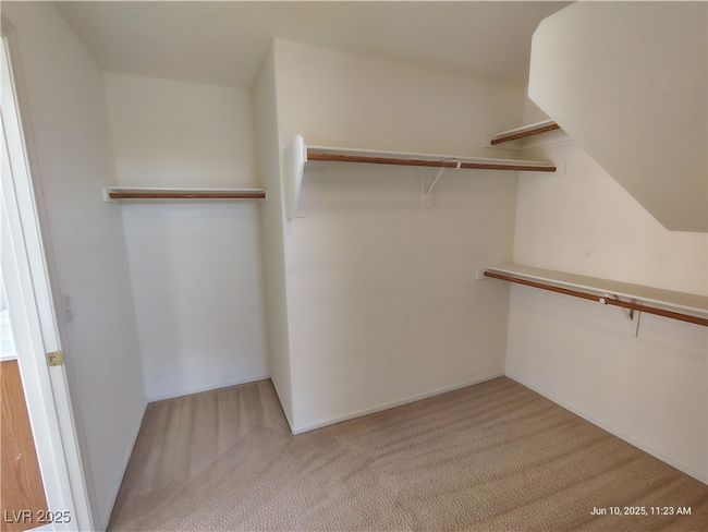 7166 Clear Range Ave, House other with 4 bedrooms, 3 bathrooms and null parking in Las Vegas NV | Image 12