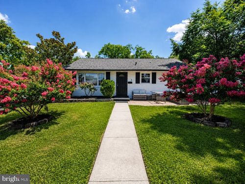3 Fern Cir, WEST BERLIN, NJ, 08091-3712 | Card Image