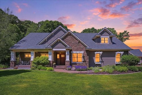 1116 N Moonlight Dr, Altoona, WI, 54720-1431 | Card Image