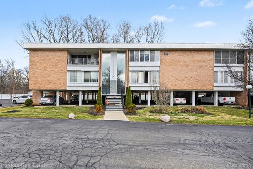 unit-64-32060 Grand River Ave, Farmington, MI, 48336-4164 | Card Image