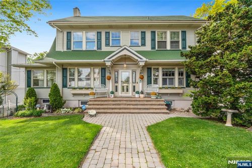 23 Pleasant Pl, Kearny, NJ, 07032-1830 | Card Image