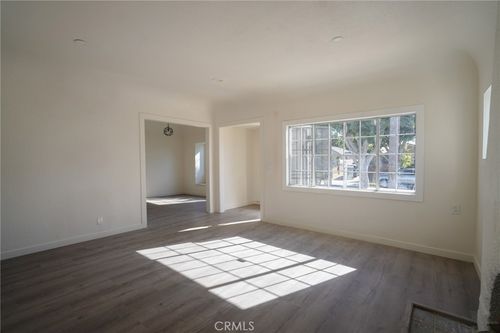 205 W Hardy St, Inglewood, CA, 90301-3726 | Card Image