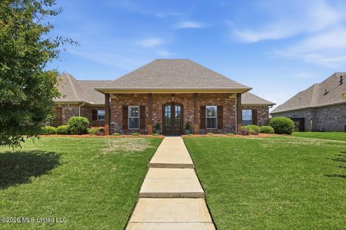 601 Belle Oak Ln, Brandon, MS, 39042-8102 | Card Image