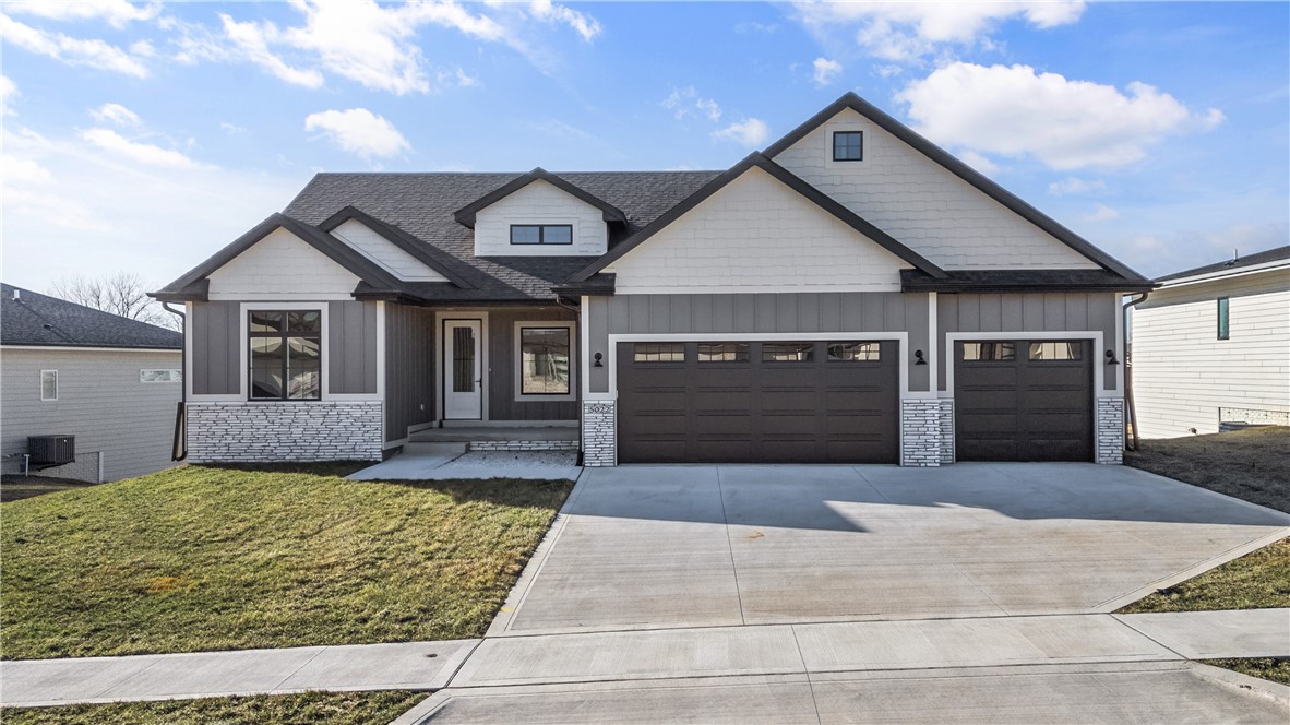 152nd St, Urbandale, IA 50323