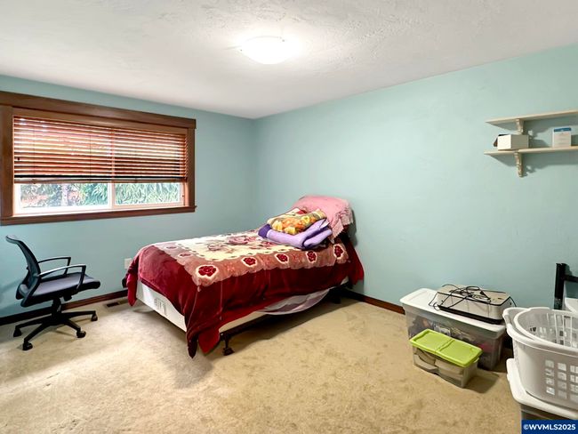 38653 Robinson Dr, House other with 4 bedrooms, 3 bathrooms and null parking in Scio OR | Image 11
