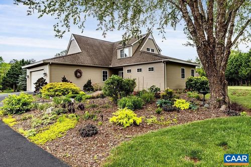 1038 Stoney Crk E, NELLYSFORD, VA, 22958-8007 | Card Image