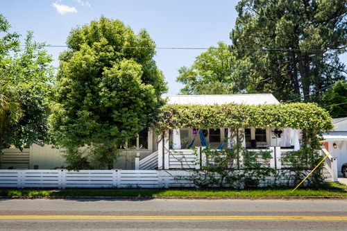 43 N Enston Ave, Charleston, SC, 29403-3211 | Card Image