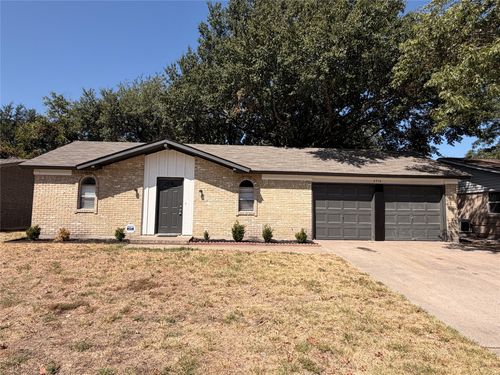 2510 S Fielder Rd, Arlington, TX, 76015-1404 | Card Image